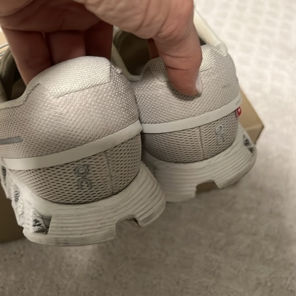 On Cloud 5 running shoes - Picture 4 of 12